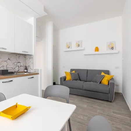 Domus Ponte Lungo Apartment Rome